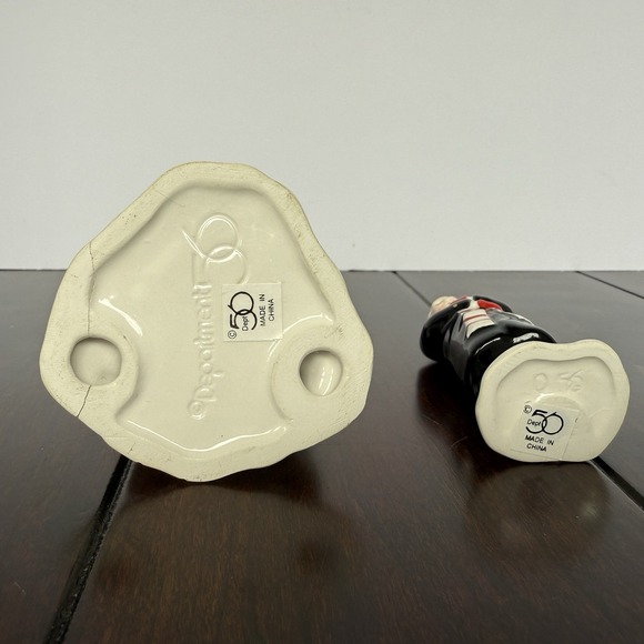 Dept 56 Snow Village Going To The Chapel Set Of 2 Ceramic Hand Painted #5476-3 - Picture 6 of 9